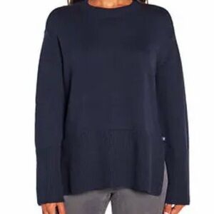 GAP Women's Dark Blue Crew Neck Sweater